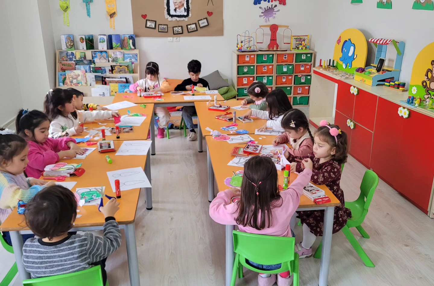 Kurumumuzdan Kareler